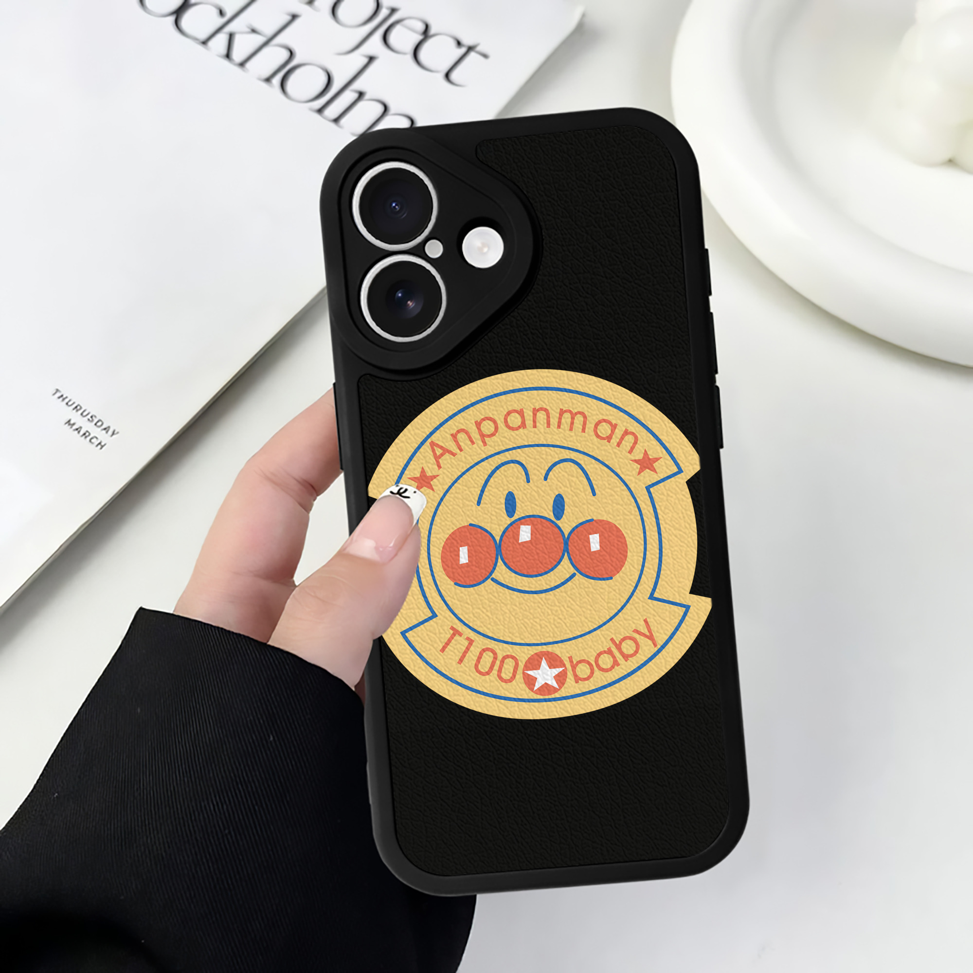 （画像用） アンパンマン Anpanman 【iPhone 16シリーズ対応】シリコンスマホケース（レザー調） 材質：シリコン